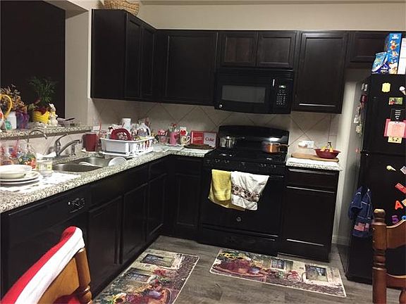 3rd image of 118 Stewart Dr