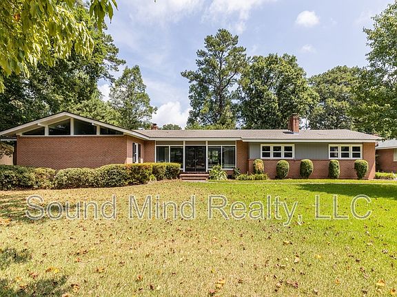 2nd image of 3504 Hawthorne Rd