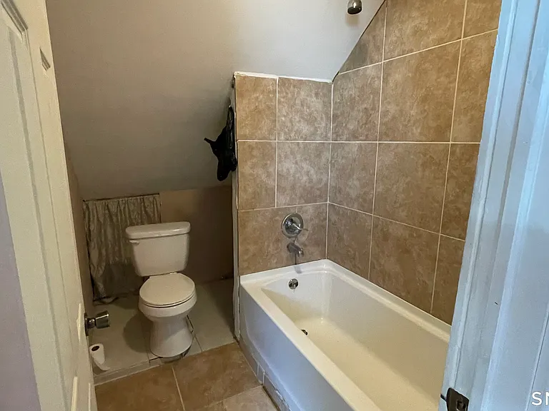 182 Beechwood Ave — Photo 6