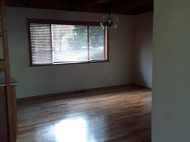 382 Meadow Rd — Photo 6