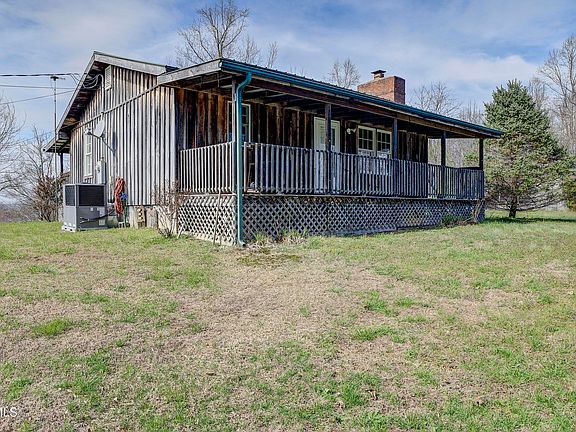 2nd image of 1820 Frank Roberts Rd