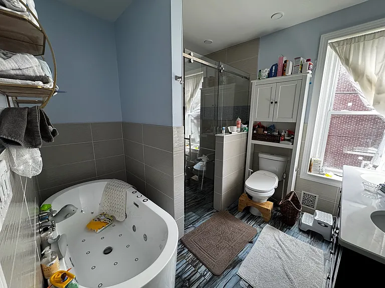 426 Tasker St — Photo 36
