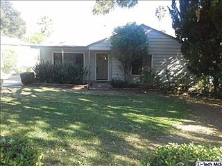 Front of the house 