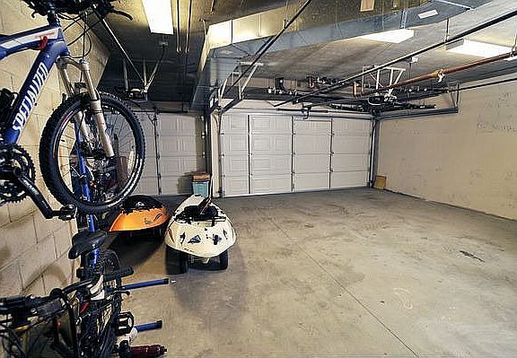3-car garage=gold at the beach