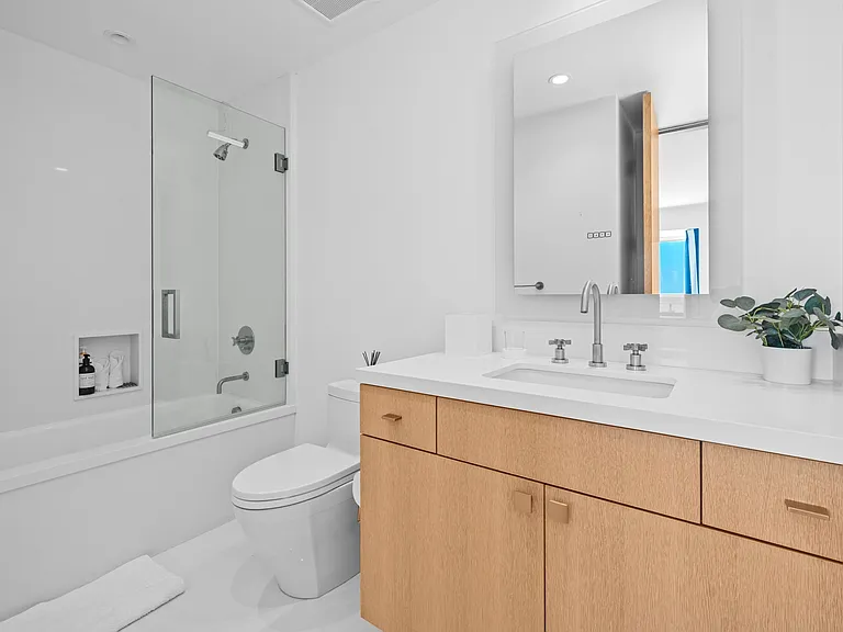 24380 Malibu Rd — Photo 33