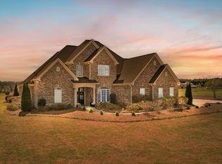 345 Old Farm Rd, Fayetteville, GA 30215