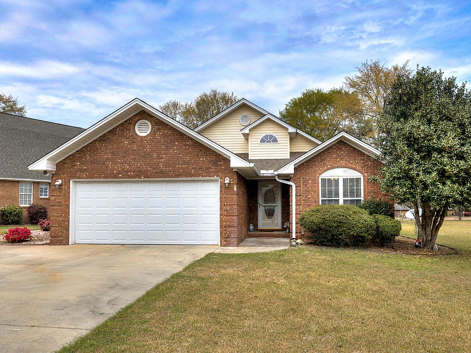 1st image of 105 Oakview Cir