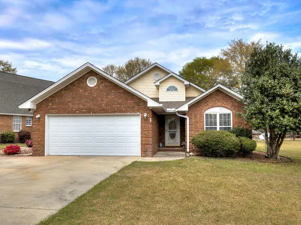 105 Oakview Cir, Manning, SC 29102