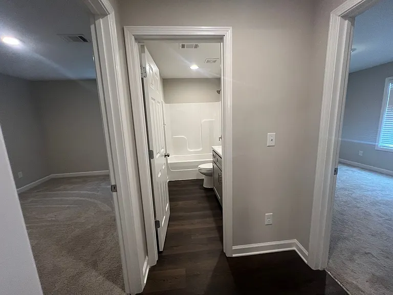 4450 Easthaven Cir — Photo 21
