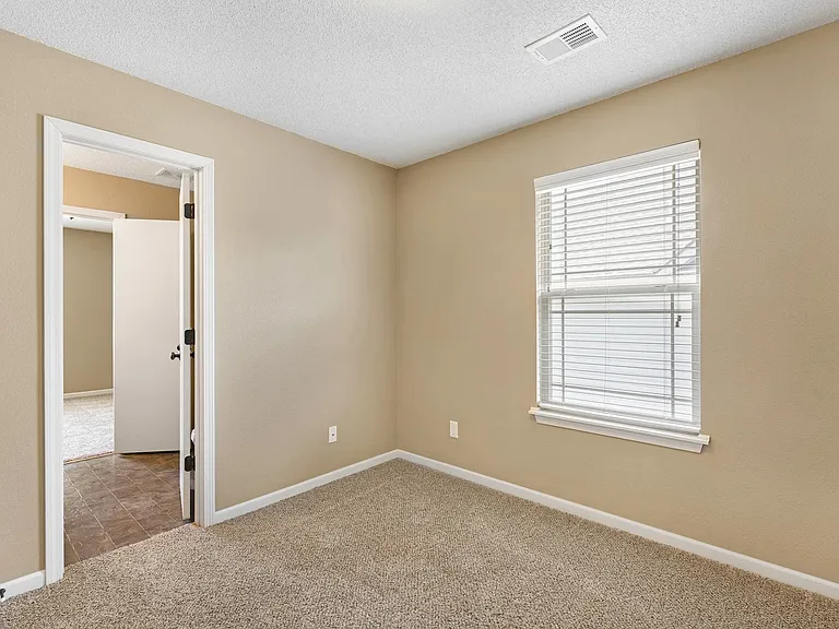 Bennington Park Townhomes — Photo 100