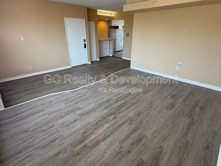 2621 W Fitch Ave #3D — Photo 3