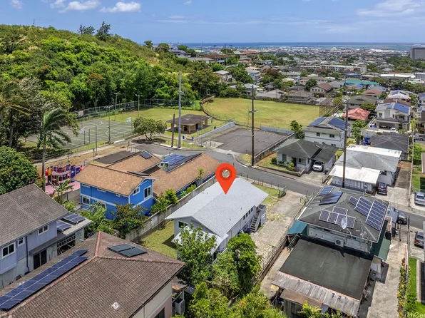 1592 Perry St, Honolulu, HI 96819