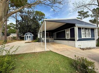 1326 Ridgewood Dr, Lillian, AL 36549