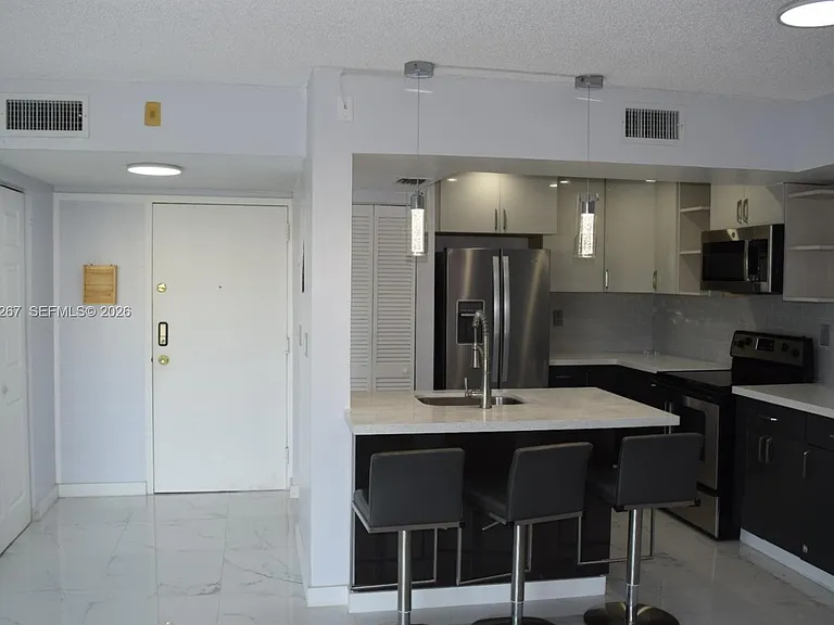 2075 SW 122nd Ave #415 — Photo 36