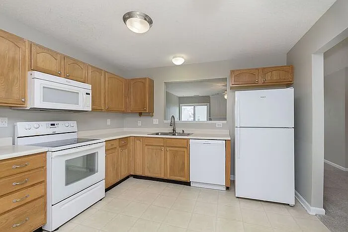 19539 Prairie Crossing Dr — Photo 5