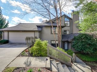 2172 Stone Creek Trl, Cuyahoga Falls, OH