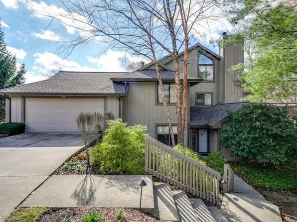 2172 Stone Creek Trl, Cuyahoga Falls, OH 44223