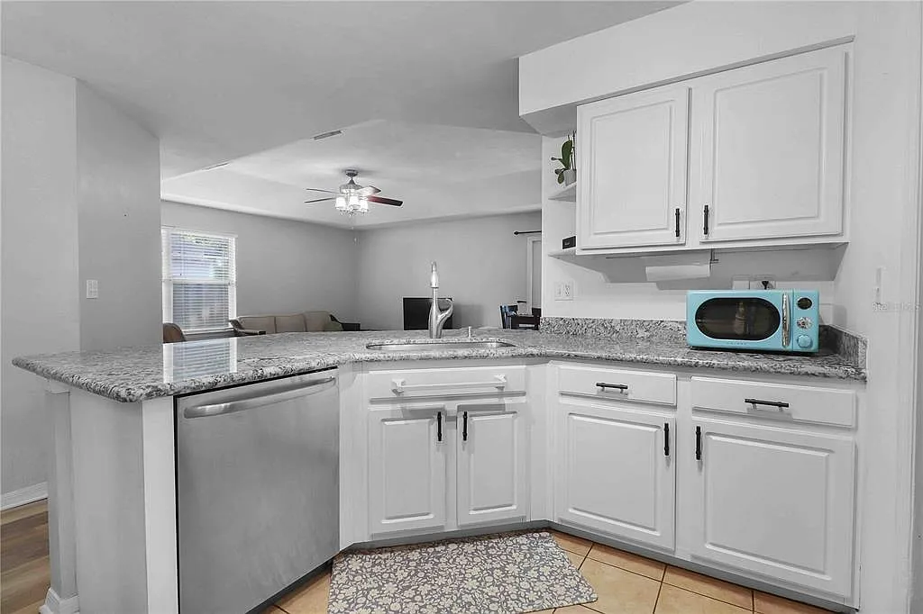 2 bed, 2.0 bath, 1154 sqft, $2,200 — Photo 4