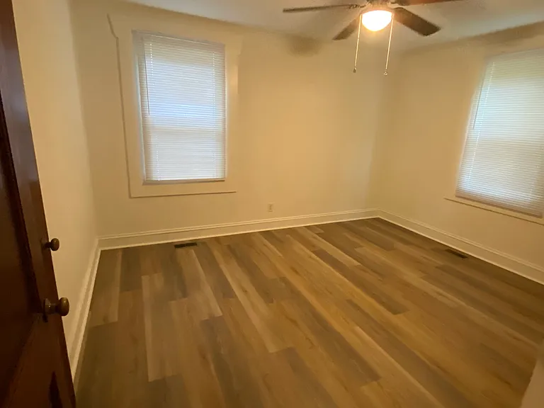 517 Grove St #B — Photo 9
