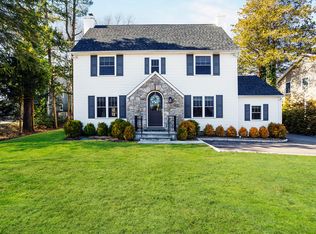 24 Indian Field Rd, Greenwich, CT 06830