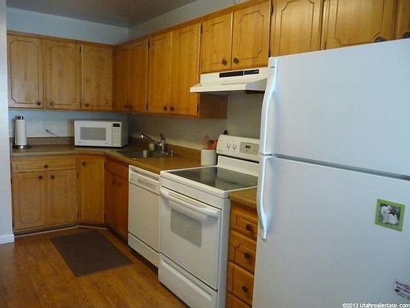 5th image of 2203 E Carriage Ln APT 55