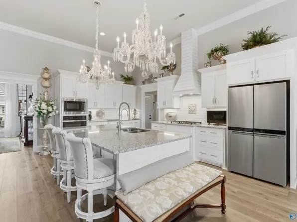 26364 Woodfield Dr, Athens, AL 35613