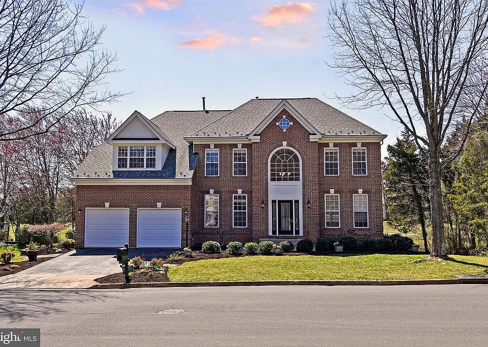1st image of 7712 Royal Sydney Dr