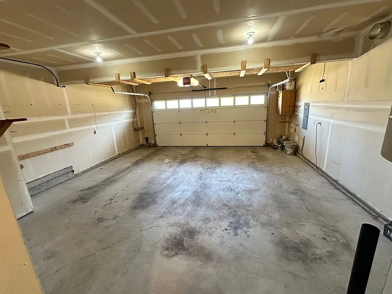 6521 Elaine Ave SE — Photo 9