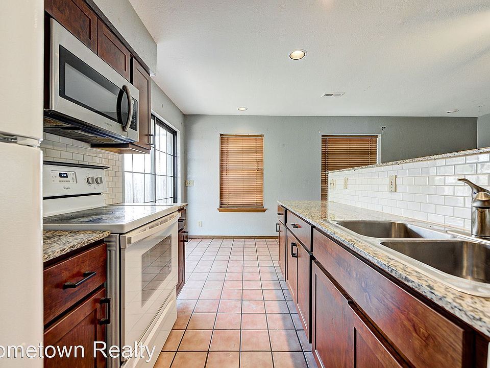 1st image of 1122 N Eagle Ln #60
