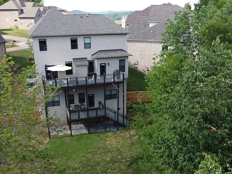 837 Woodland Way — Photo 31