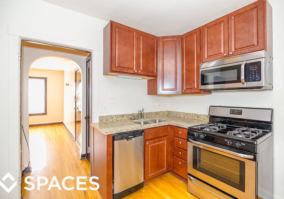 1st image of 2100 W Ainslie St #2102E3