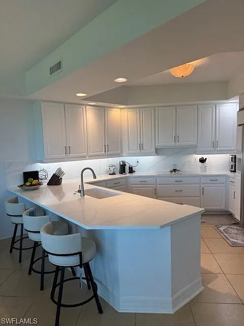 3 bed, 3.5 bath, 2818 sqft, $20,000 — Photo 3