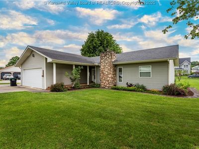 438 Sunnybrook Dr, Hurricane, WV, 25526