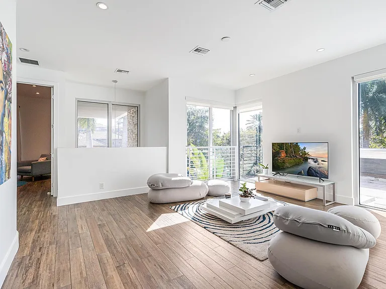 117 S Gordon Rd — Photo 27