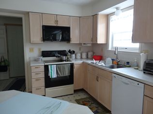 9181 Crescent Ln, La Plata, MD