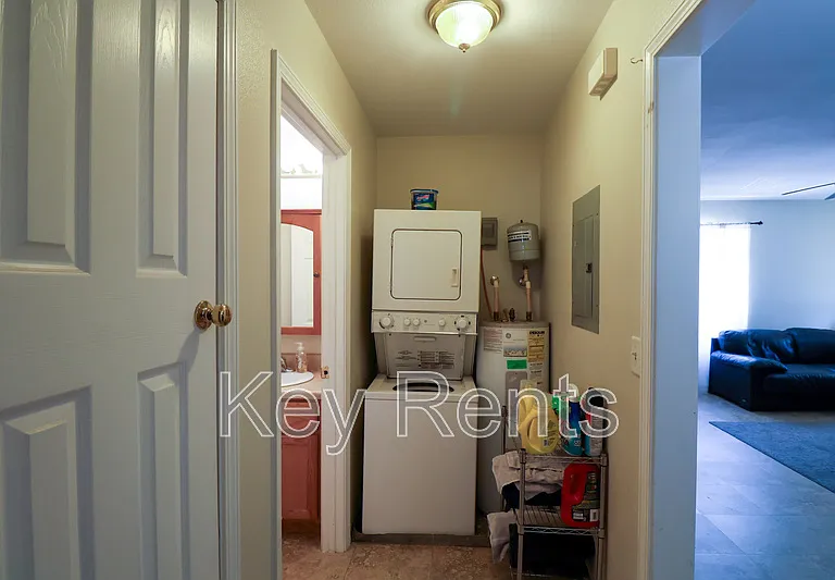 405 E Palmetto Ave — Photo 7