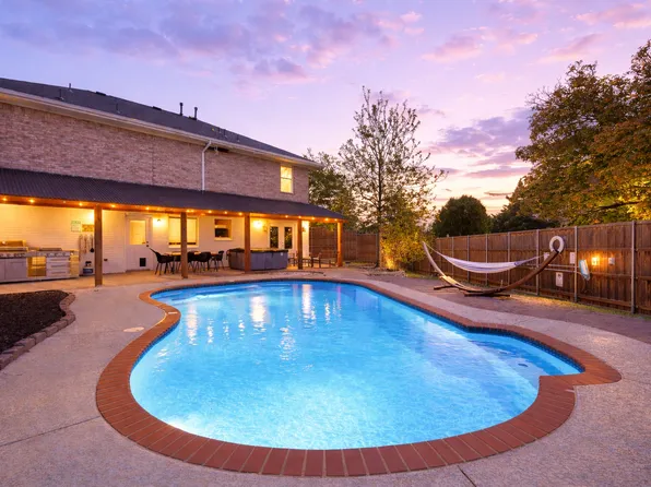 3913 Baywatch Dr, Rowlett, TX 75088