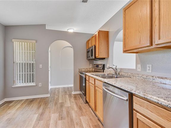 5th image of 503 Big Sioux Ct