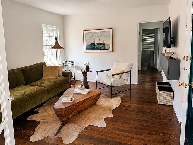1 bed, 700 sqft, $2,995 — Photo 3