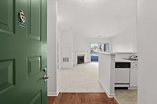 2204 Westcourt Ln #105 Photo 1
