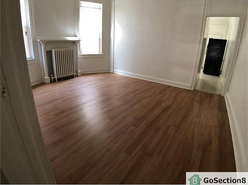 2nd image of 3421 Piedmont Ave