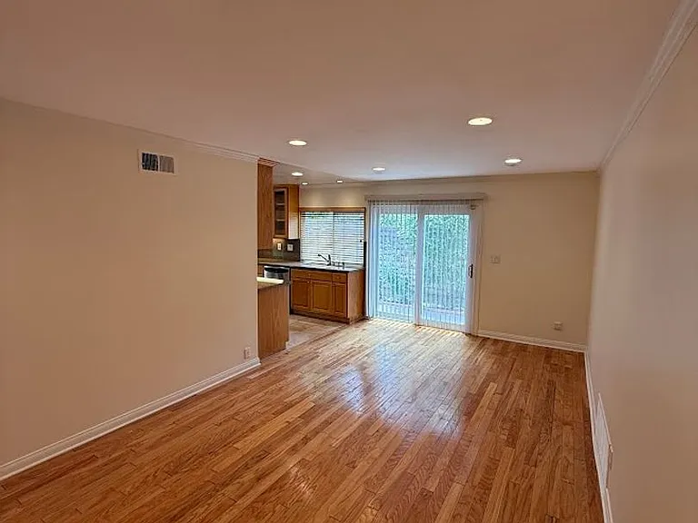 23350 Keswick St — Photo 13