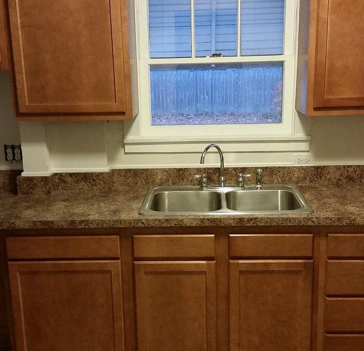 2nd image of 2727 Latonia Blvd