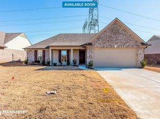 8730 Smith Ranch Dr, Southaven, MS 38671