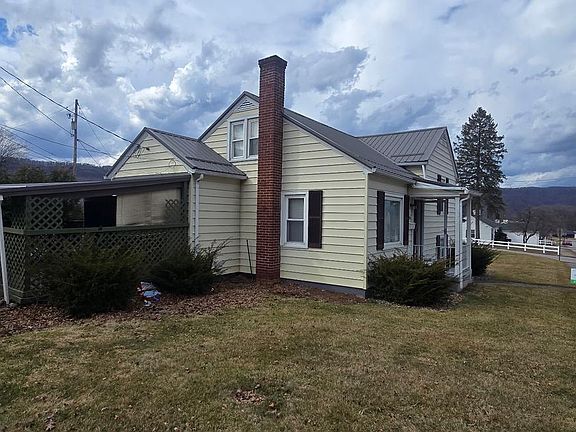 4th image of 901 Garver St