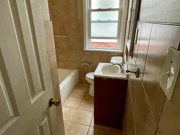 5333 Hollywood Ave — Photo 7