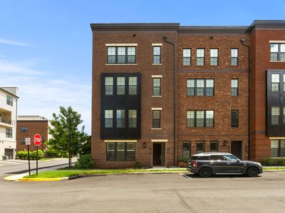 7401 Backett Wood Ter UNIT 1301, McLean, VA, 22102