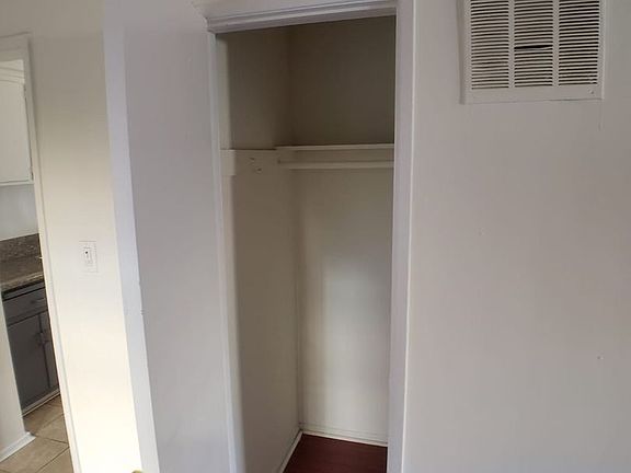 3rd image of 5433 Sepulveda Blvd #22
