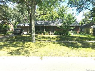 1867 Derby Rd, Birmingham, MI 48009