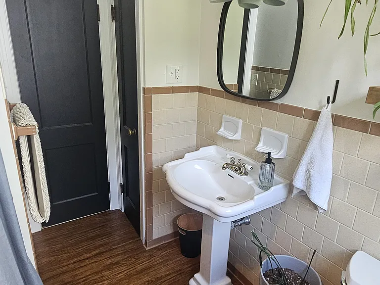 809 W 47th St — Photo 14